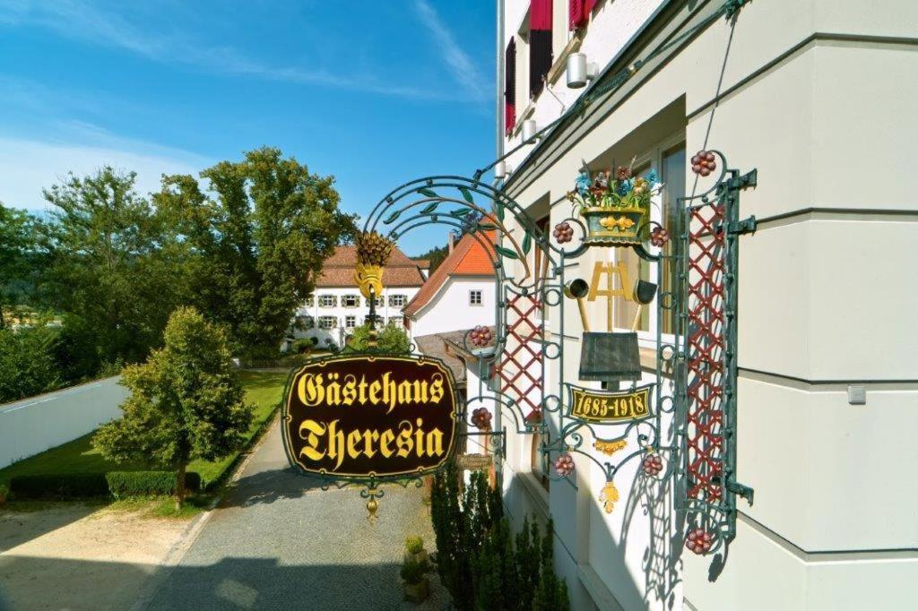 Hotel Gaestehaus Theresia Garni Muhlheim an der Donau Екстер'єр фото